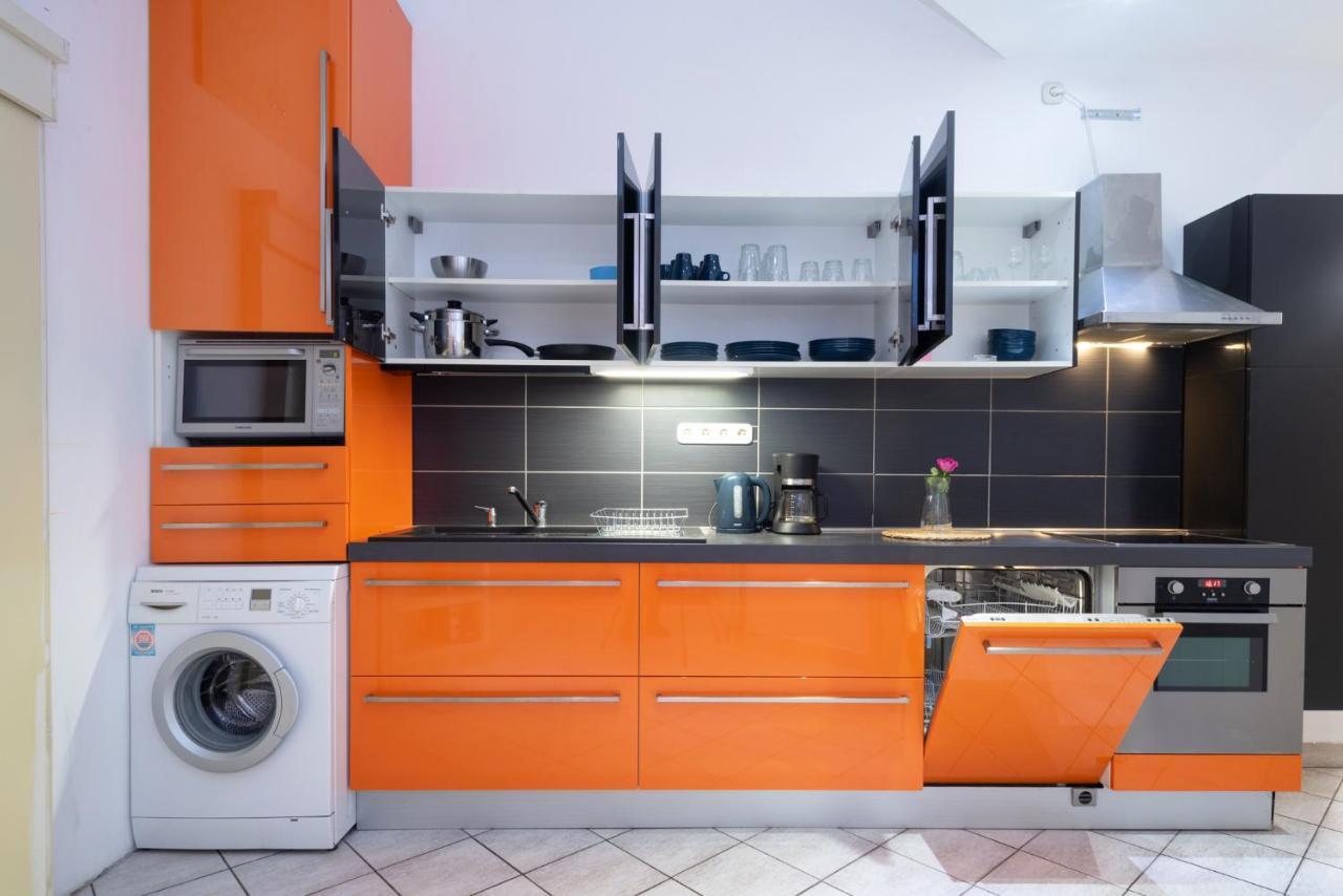 Kiraly Central Apartment With Free Parking And Ac Budapeşte Dış mekan fotoğraf